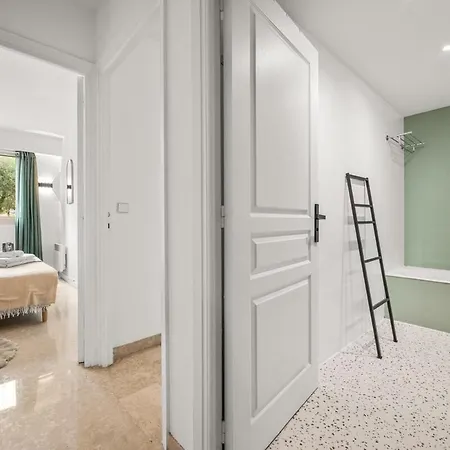 Le Marni Avec Parking Prive アパート