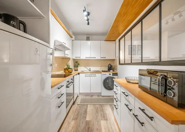 Le Marni Avec Parking Prive * مينتون