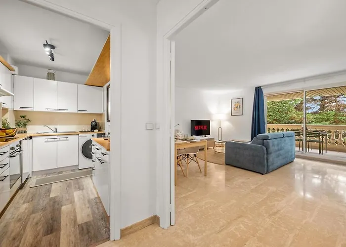 شقة Le Marni Avec Parking Prive مينتون