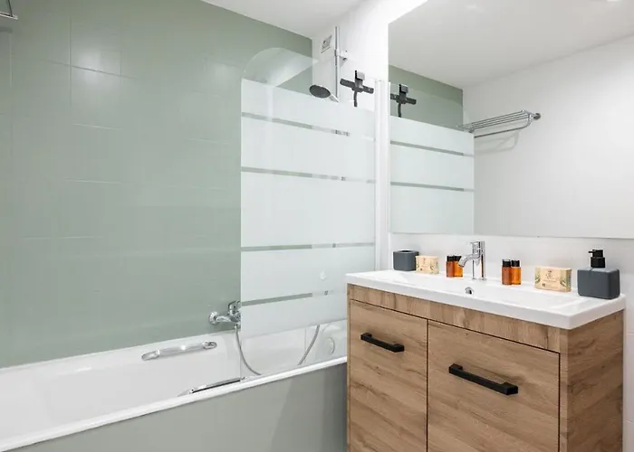 アパート Le Marni Avec Parking Prive マントン