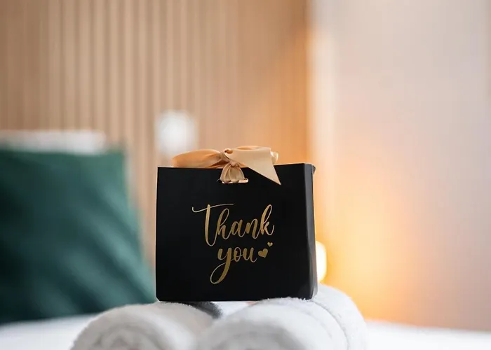 Le Marni Avec Parking Prive مينتون